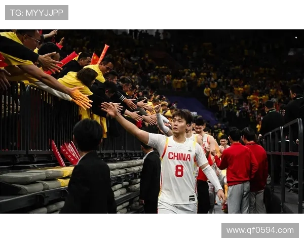 中国男篮逆转战胜韩国,重拾世界杯晋级希望,全队表现出色展现团队精神 中国男篮逆转战胜韩国,重拾世界杯晋级希望,全队表现出色展现团队精神