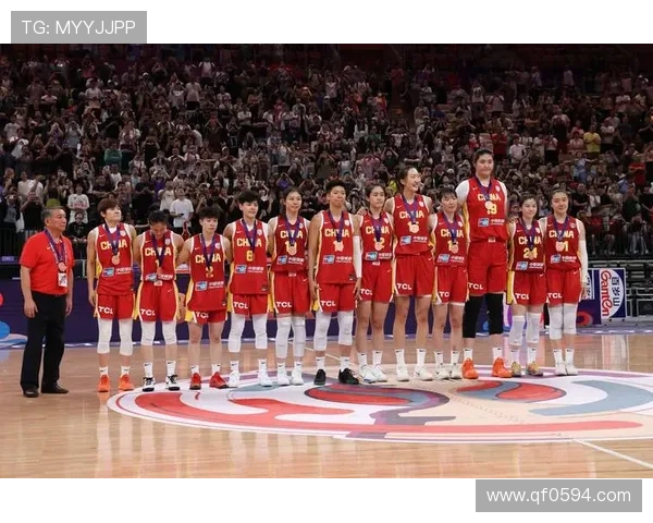 中国男篮成功逆转美国队 确保世界杯四强席位 实现历史性突破