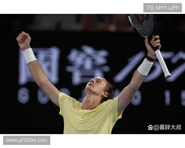 网球赛季精彩纷呈 世界顶级球员激烈角逐争夺年度冠军 网球赛季精彩纷呈 世界顶级球员激烈角逐争夺年度冠军